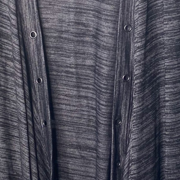 Allison Brittany Gray Heather Open Front Cardigan Long Sleeve open hole detail - Picture 6 of 6